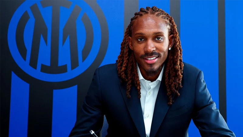 Inter Milan mua Jed Spence từ Tottenham giá 30 triệu euro
