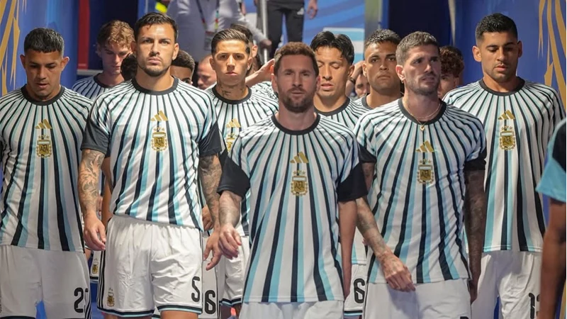 Messi đầu tàu Argentina