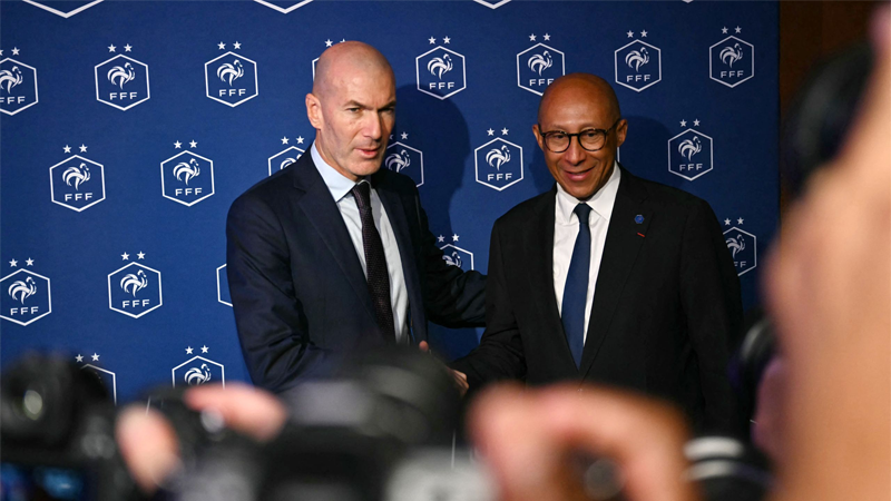 Zidane và sứ mệnh lịch sử trên băng ghế huấn luyện tuyển Pháp